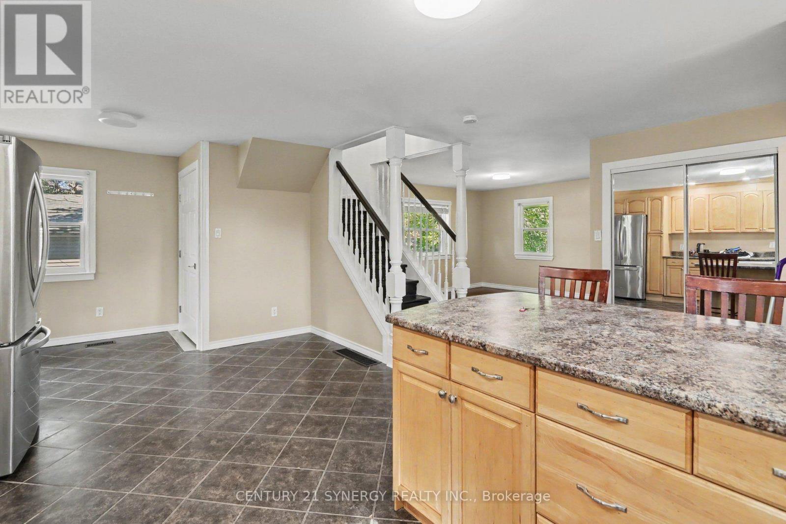 1221 Fairgreen Avenue, Ottawa, Ontario  K4B 1N2 - Photo 5 - X13801442