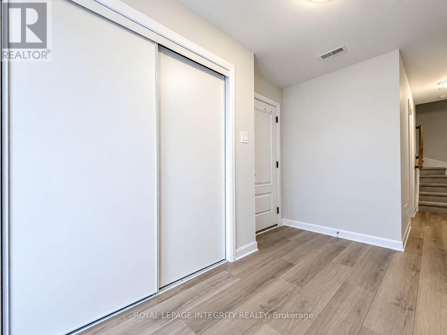 286 Elsie Macgill Walk, Ottawa, Ontario  K2W 0L2 - Photo 2 - X13801444