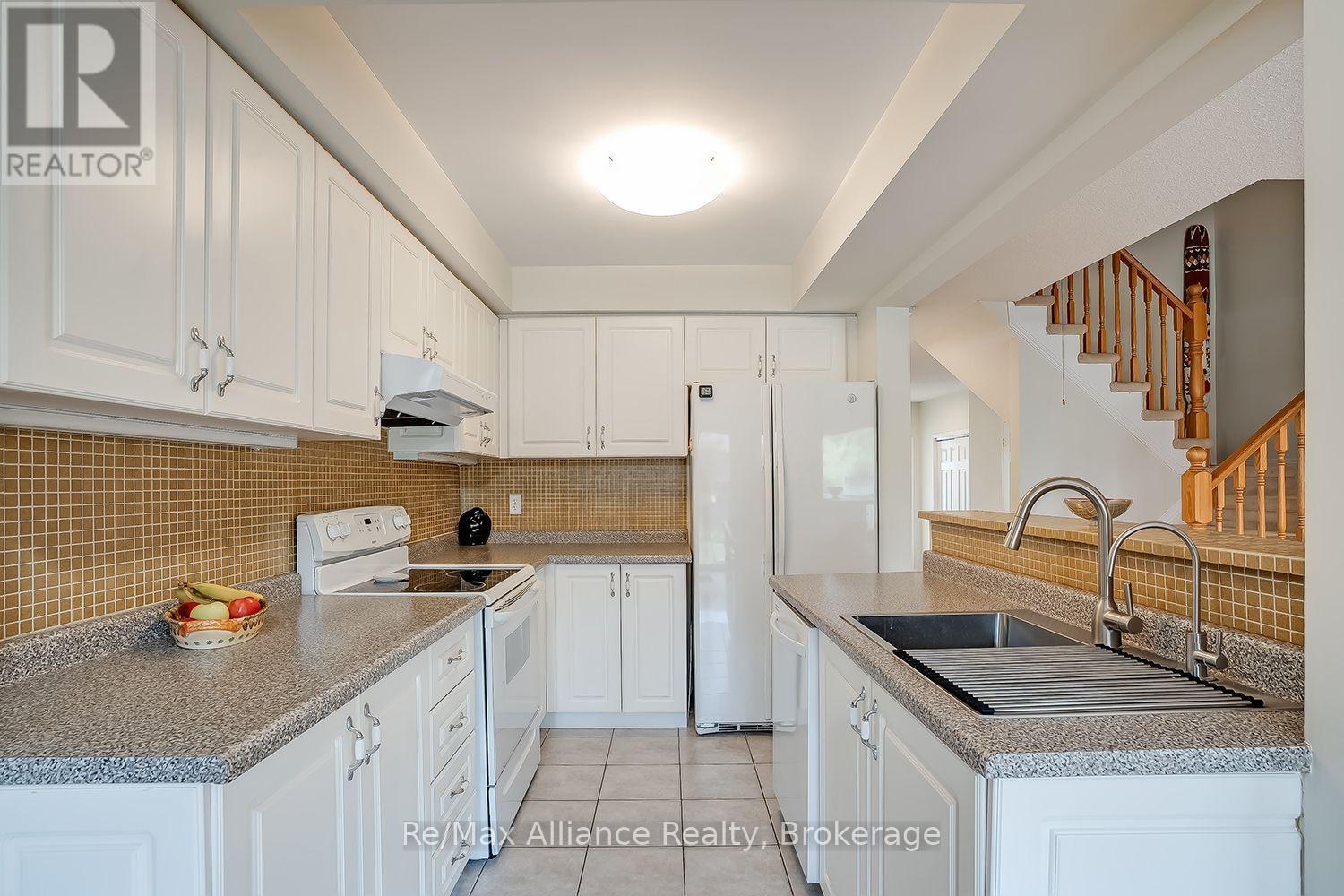 2155 Redstone Crescent, Oakville, Ontario  L6M 5B2 - Photo 15 - W13801438