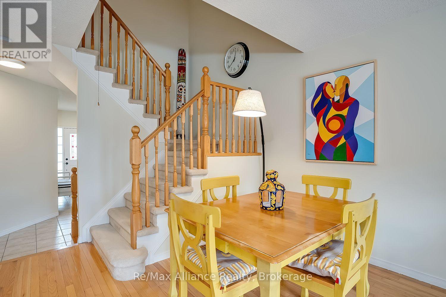 2155 Redstone Crescent, Oakville, Ontario  L6M 5B2 - Photo 8 - W13801438