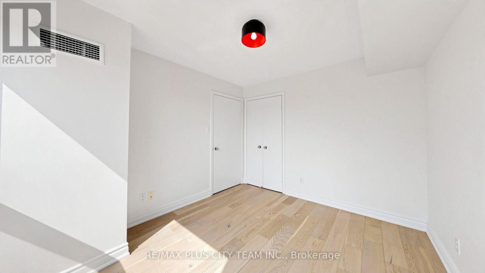 827 - 600 Queens Quay W, Toronto, Ontario  M5V 3M3 - Photo 17 - C13801230