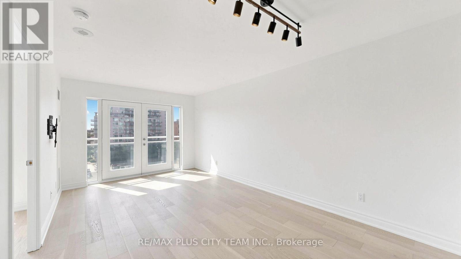 827 - 600 Queens Quay W, Toronto, Ontario  M5V 3M3 - Photo 4 - C13801230