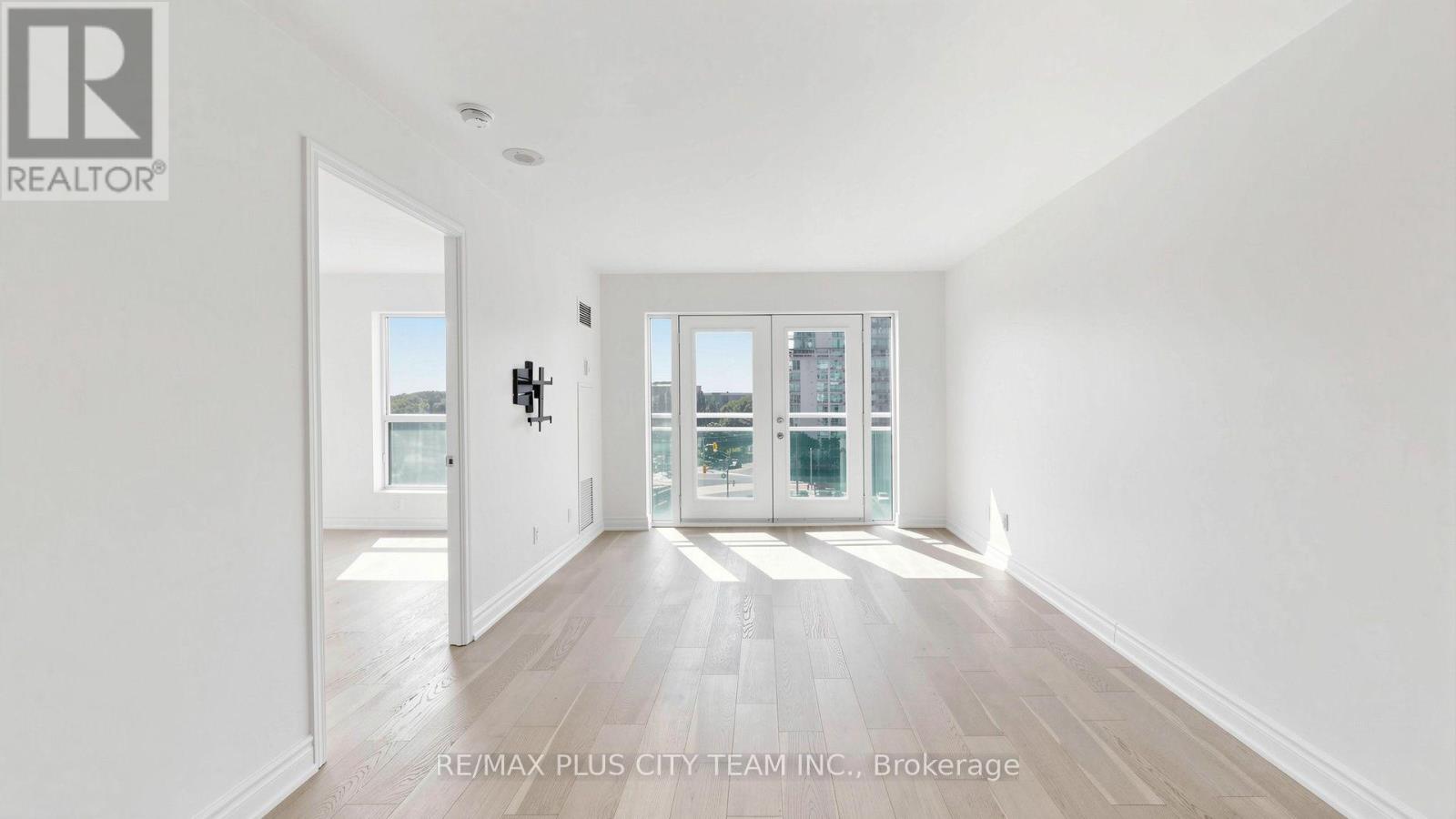 827 - 600 Queens Quay W, Toronto, Ontario  M5V 3M3 - Photo 6 - C13801230