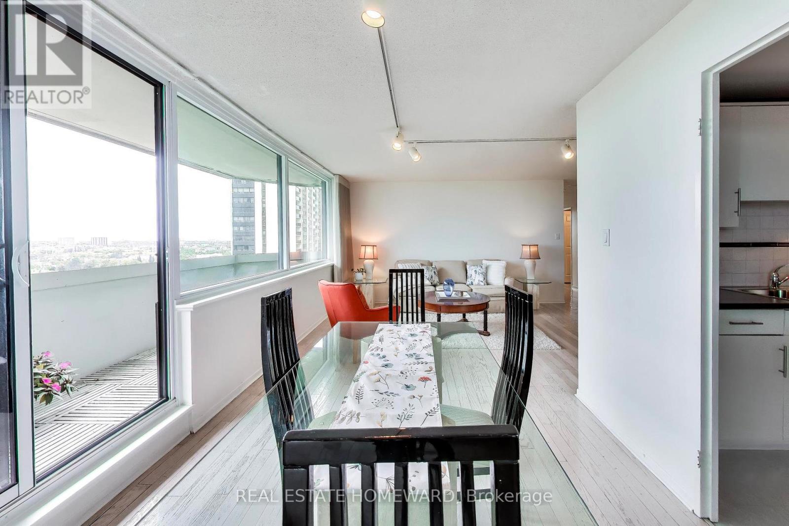 1506 - 75 Wynford Heights Crescent, Toronto, Ontario  M3C 3H9 - Photo 13 - C13801252