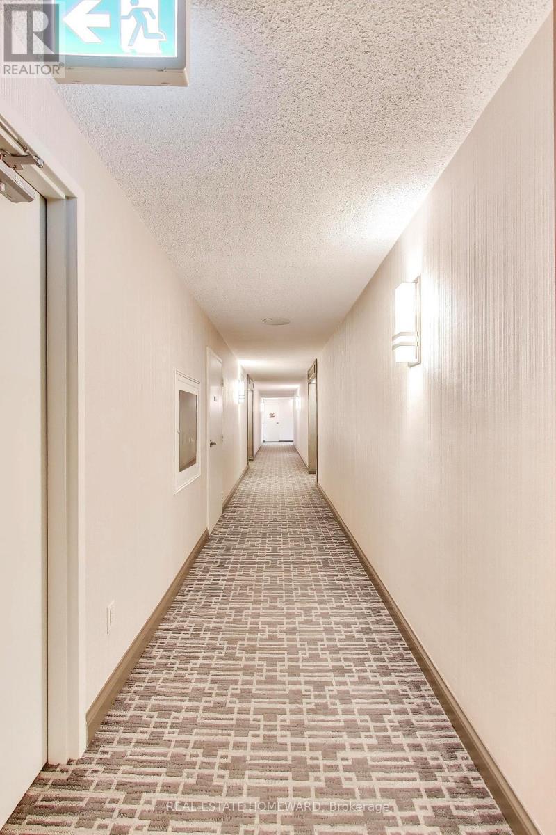 1506 - 75 Wynford Heights Crescent, Toronto, Ontario  M3C 3H9 - Photo 4 - C13801252