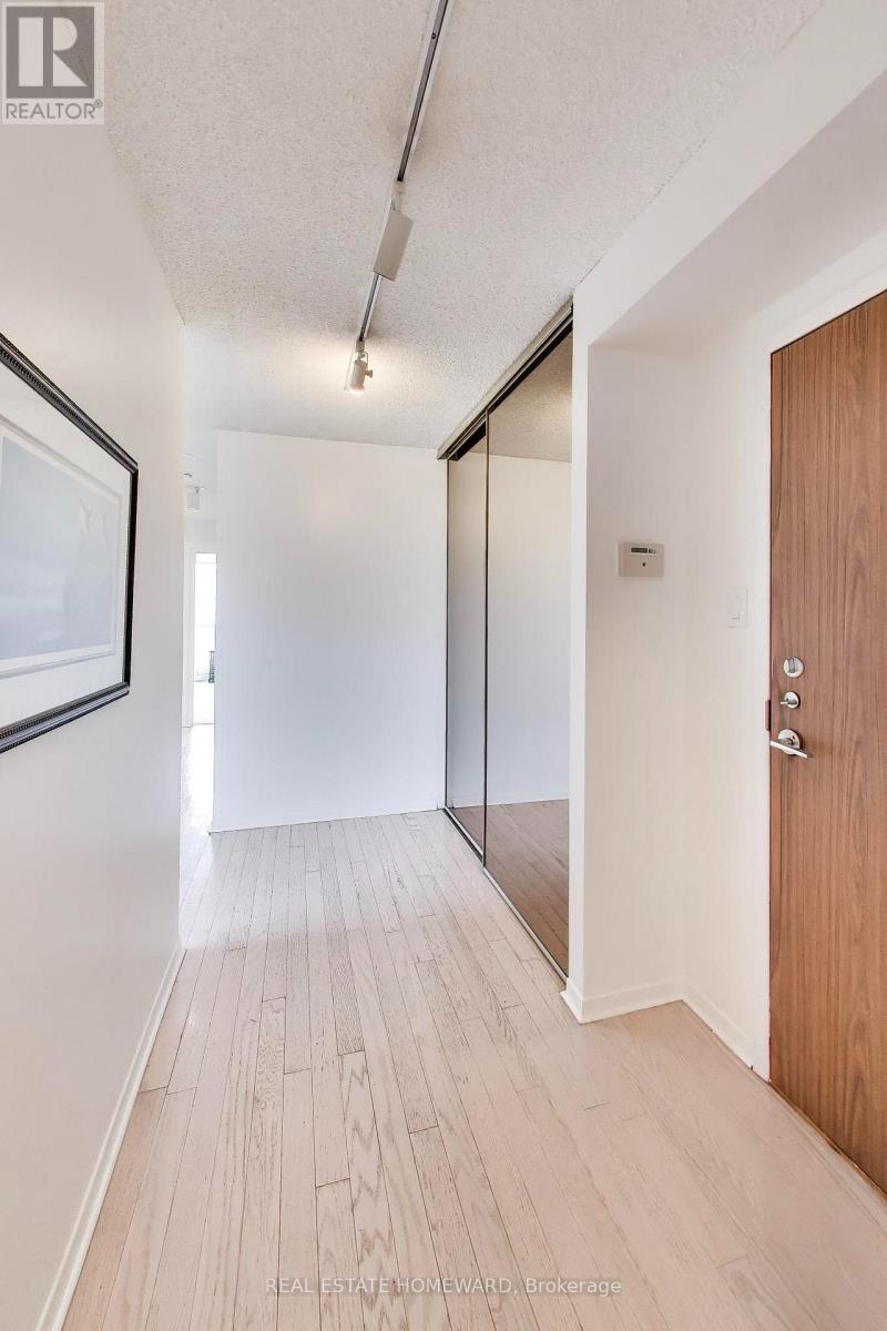 1506 - 75 Wynford Heights Crescent, Toronto, Ontario  M3C 3H9 - Photo 6 - C13801252