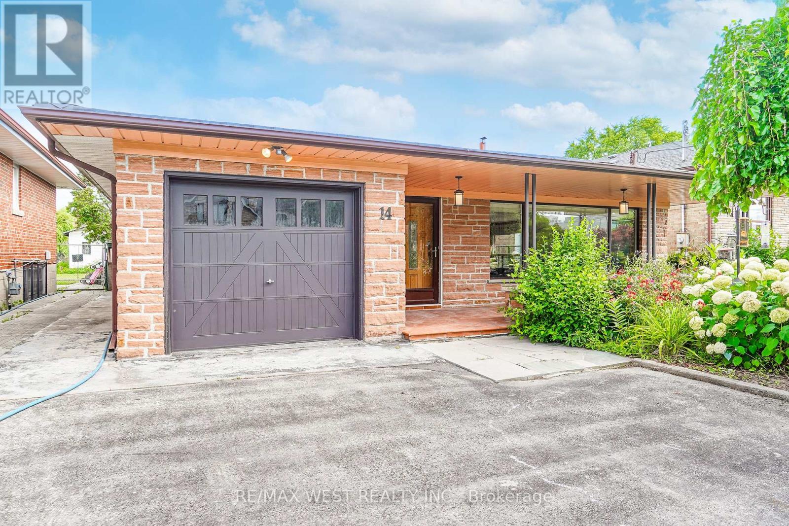 14 Model Avenue, Toronto, Ontario  M3H 1W1 - Photo 1 - C13801316