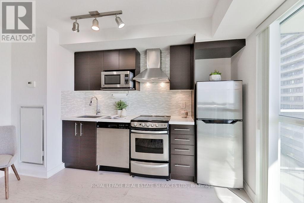 908 - 58 Orchard View Boulevard, Toronto, Ontario  M4R 0A2 - Photo 13 - C13801318