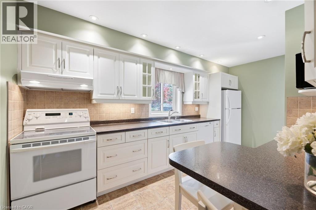 235 Blucher Street, Kitchener, Ontario  N2H 5V6 - Photo 18 - 40863881
