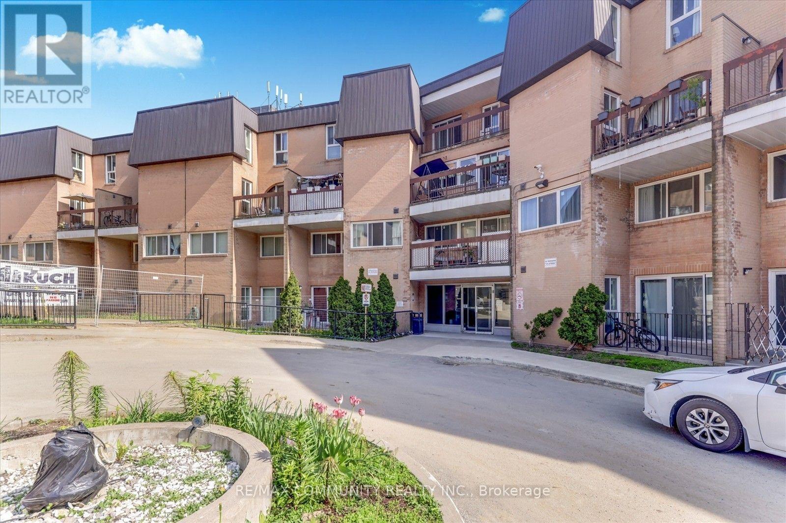 1067 - 100 MORNELLE COURT, Toronto, Ontario