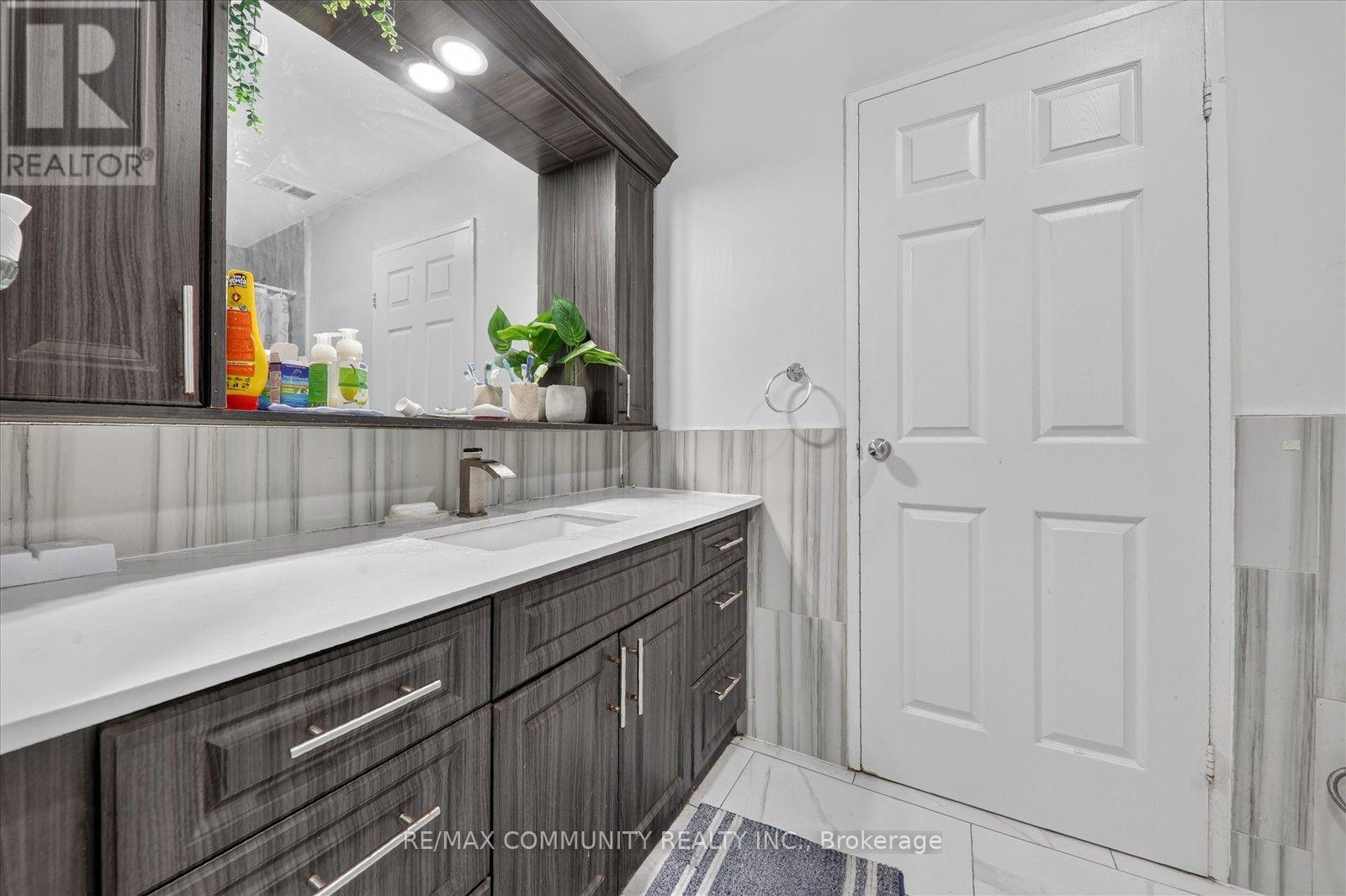 1067 - 100 Mornelle Court, Toronto, Ontario  M1E 4X2 - Photo 23 - E13801176