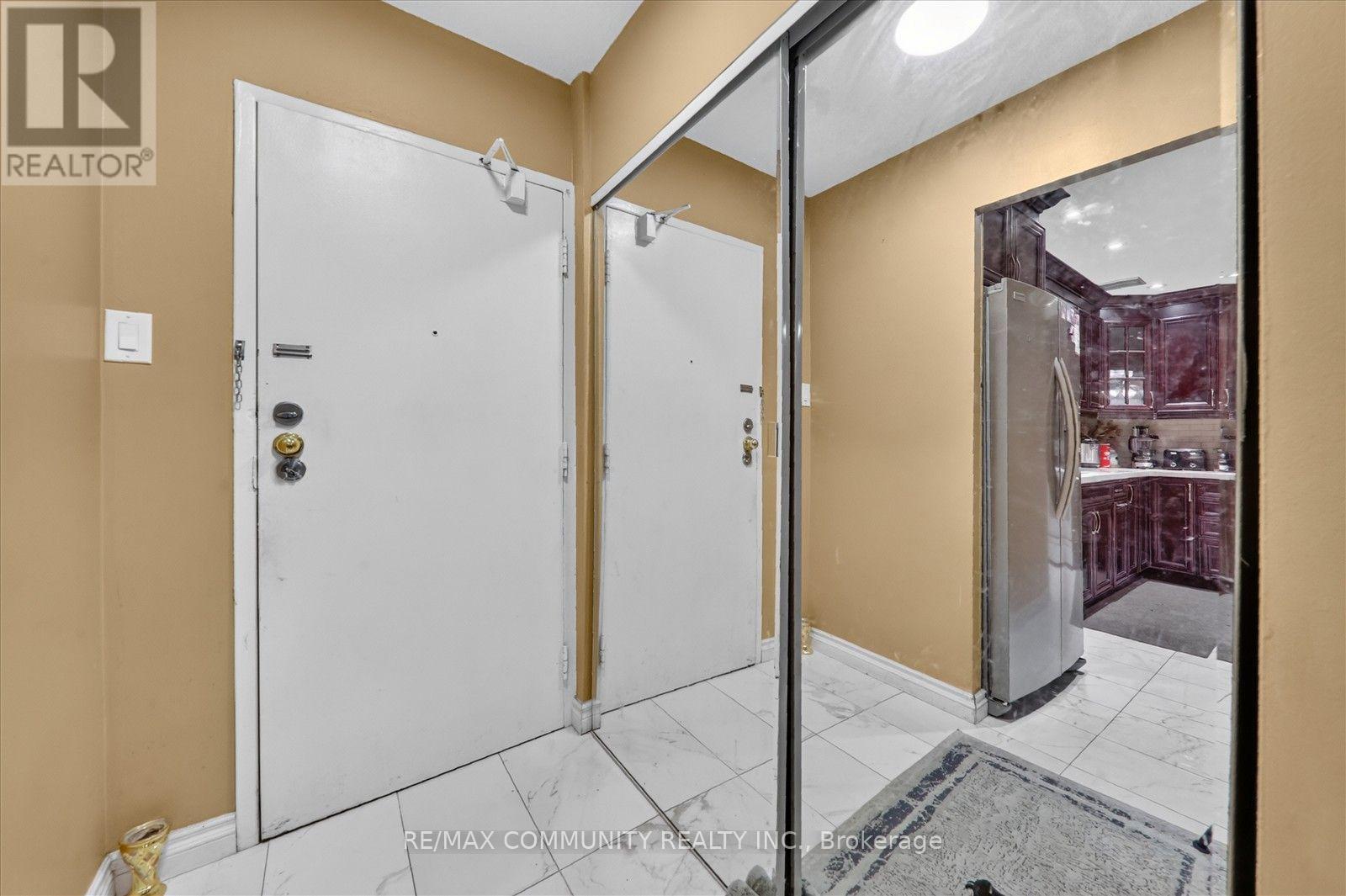 1067 - 100 Mornelle Court, Toronto, Ontario  M1E 4X2 - Photo 8 - E13801176