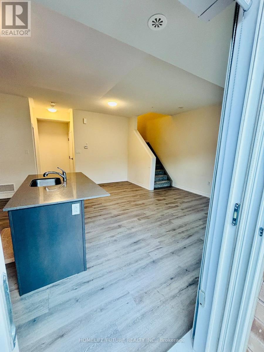 1 - 475 Beresford Path, Oshawa (Central), Ontario  L1H 0B2 - Photo 10 - E13801322