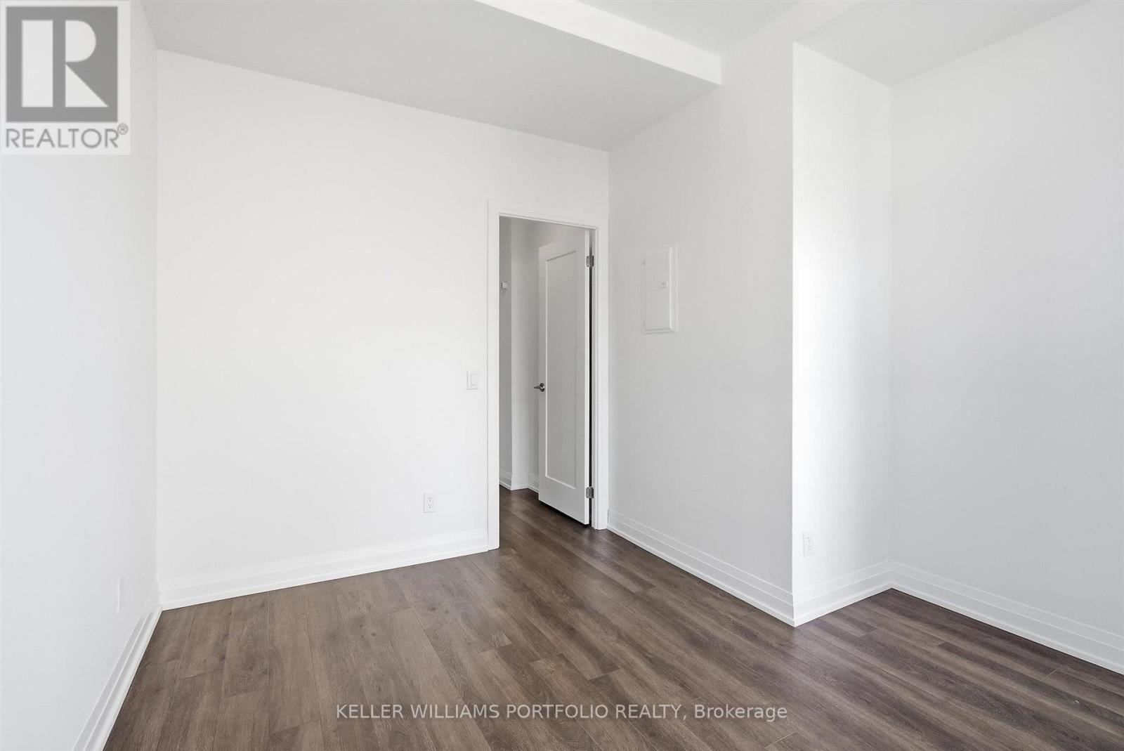 811 - 286 Main Street, Toronto, Ontario  M4C 0B3 - Photo 17 - E13801390