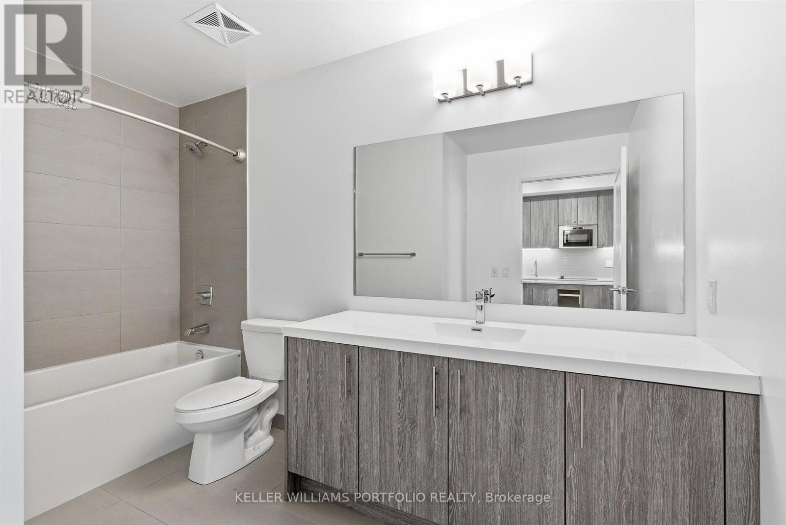 811 - 286 Main Street, Toronto, Ontario  M4C 0B3 - Photo 24 - E13801390