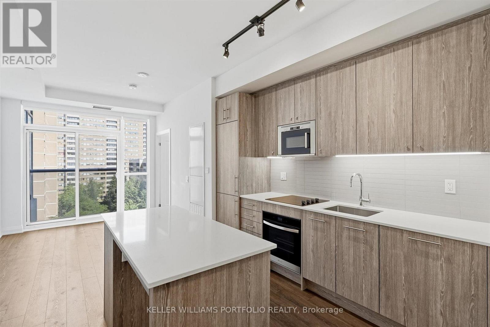811 - 286 Main Street, Toronto, Ontario  M4C 0B3 - Photo 7 - E13801390