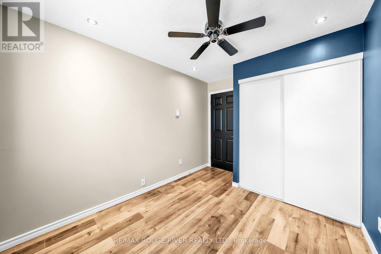 210 - 91 Aspen Springs Drive, Clarington, Ontario  L1C 5J9 - Photo 18 - E13801404