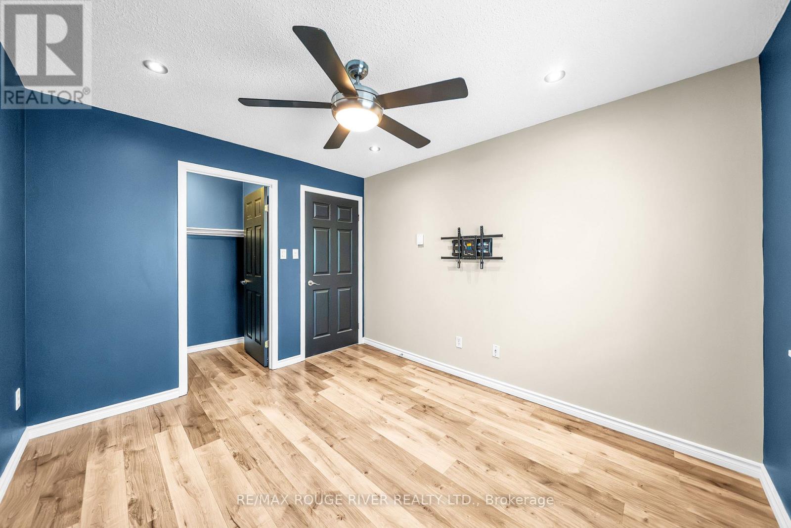 210 - 91 Aspen Springs Drive, Clarington, Ontario  L1C 5J9 - Photo 21 - E13801404