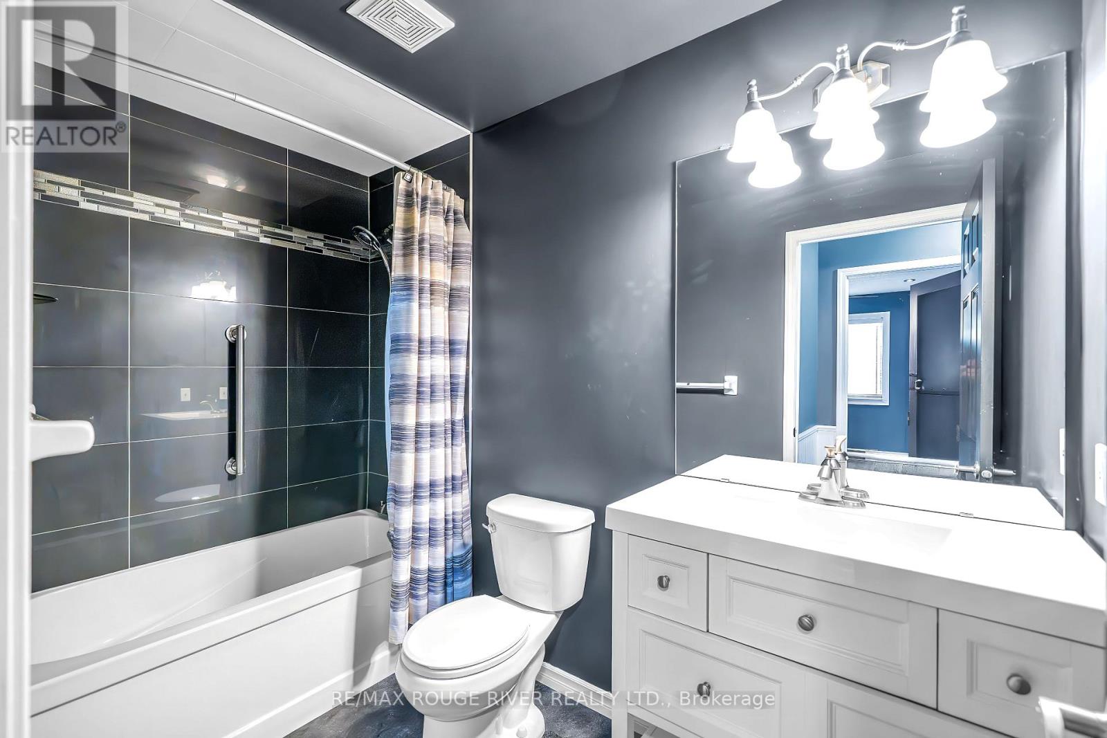 210 - 91 Aspen Springs Drive, Clarington, Ontario  L1C 5J9 - Photo 24 - E13801404