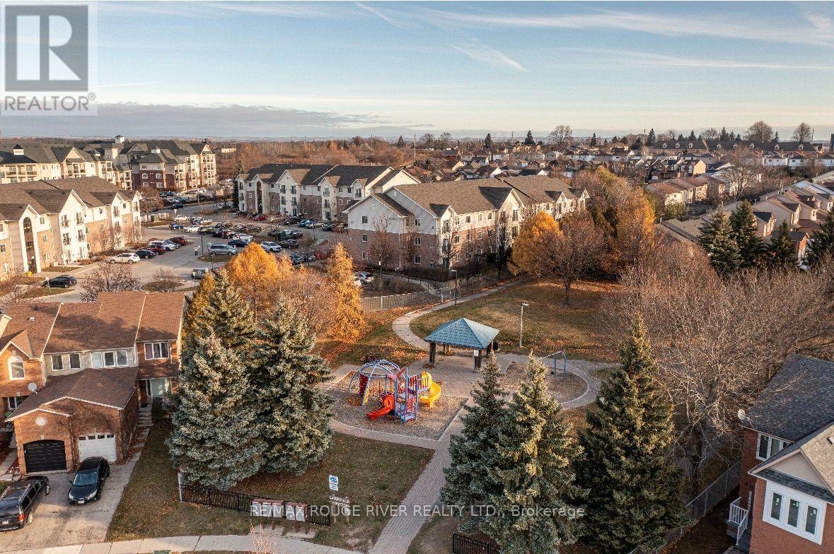 210 - 91 Aspen Springs Drive, Clarington, Ontario  L1C 5J9 - Photo 4 - E13801404