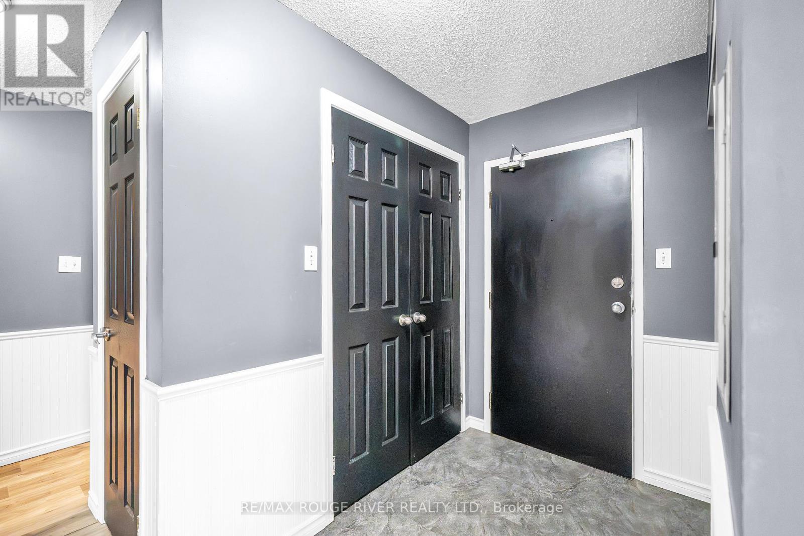 210 - 91 Aspen Springs Drive, Clarington, Ontario  L1C 5J9 - Photo 9 - E13801404