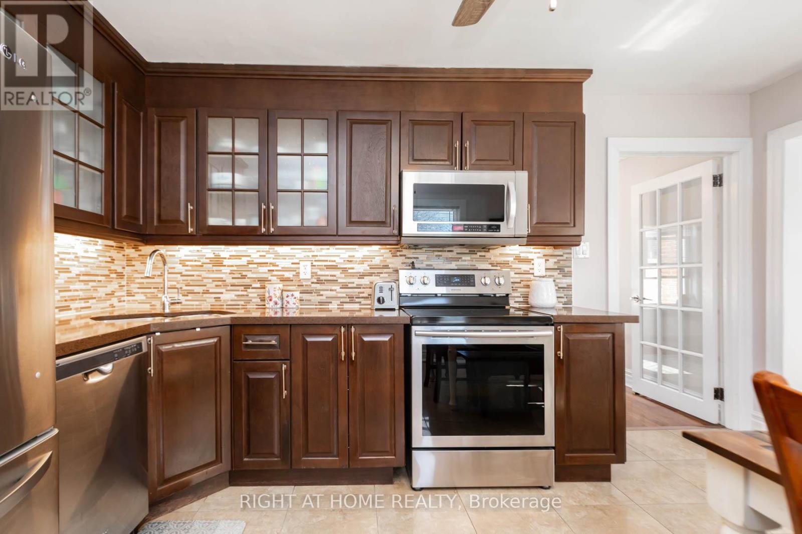 34 Kecala Road, Toronto, Ontario  M1P 1K6 - Photo 12 - E13801416