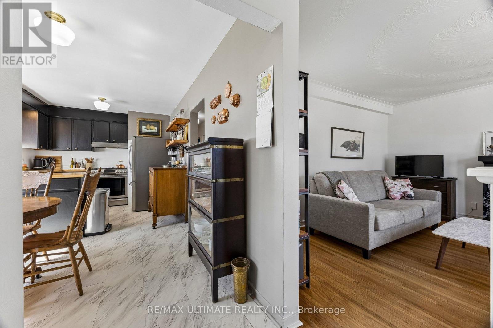 64 Hart Avenue, Toronto, Ontario  M1K 3H4 - Photo 6 - E13801470