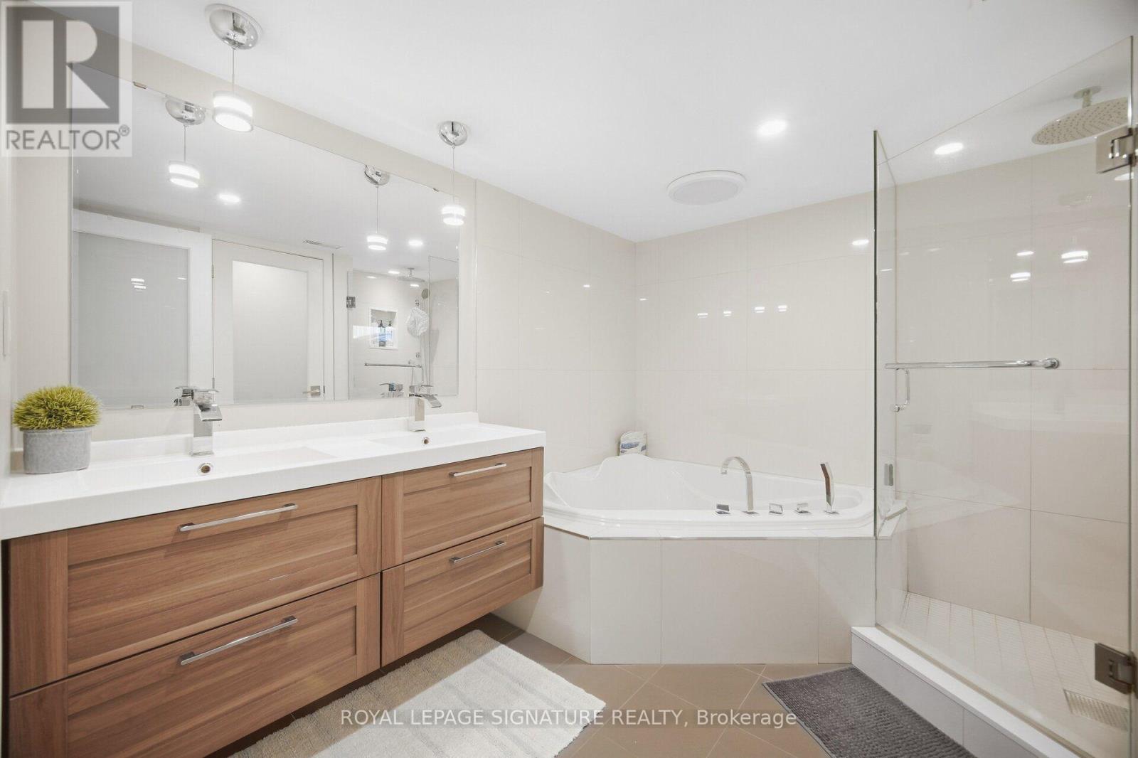 45 Furnival Road, Toronto, Ontario  M4B 1W4 - Photo 43 - E13801488