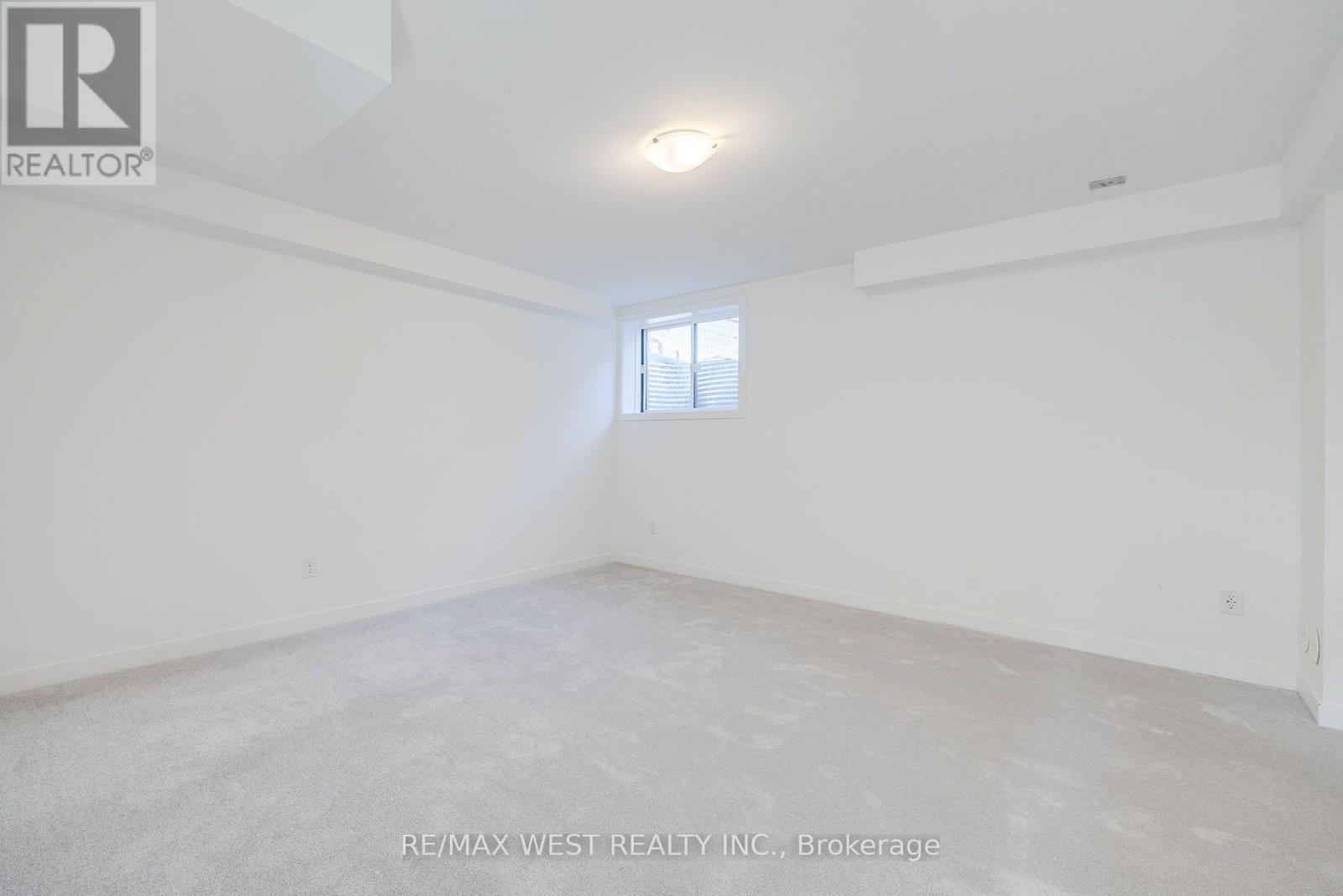 122 Green Gardens Boulevard, Toronto, Ontario  M6A 0E5 - Photo 25 - C13798352