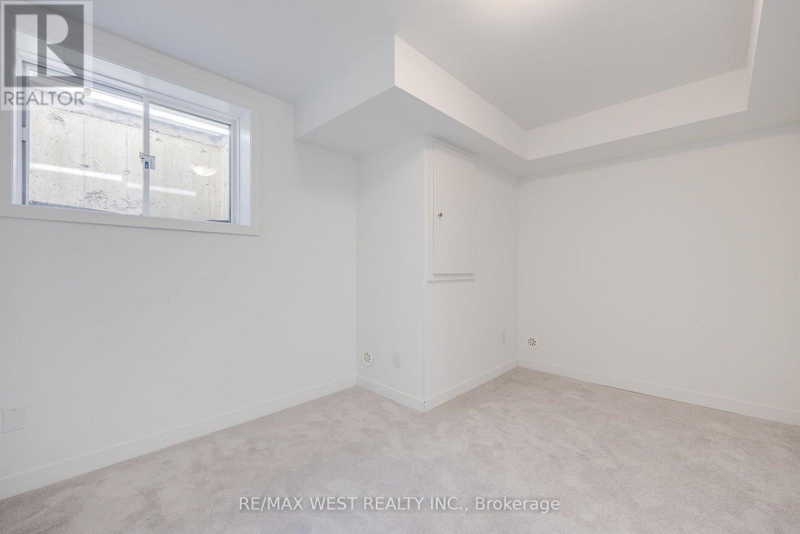 122 Green Gardens Boulevard, Toronto, Ontario  M6A 0E5 - Photo 28 - C13798352