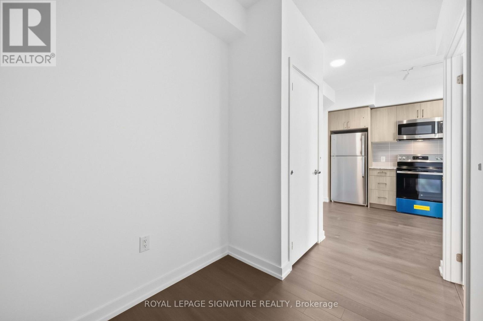 2216 - 4010 Eglinton Avenue W, Toronto, Ontario  M9A 0G5 - Photo 11 - W13776802