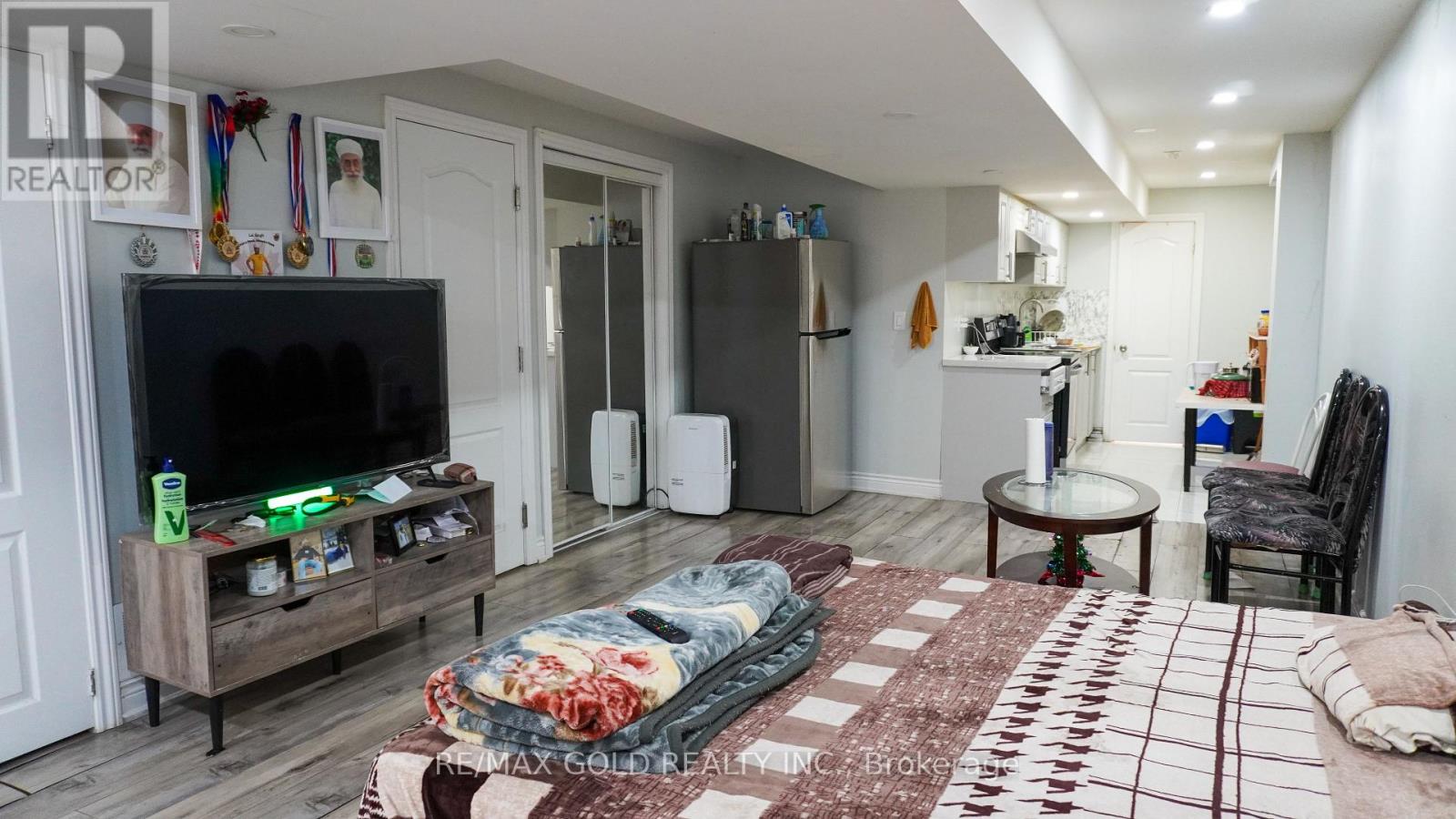 86 Turquoise Crescent, Brampton, Ontario  L6P 0Z8 - Photo 10 - W13798708