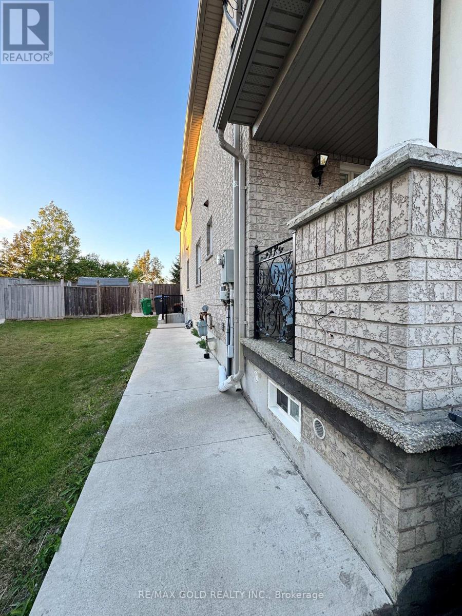 86 Turquoise Crescent, Brampton, Ontario  L6P 0Z8 - Photo 44 - W13798708