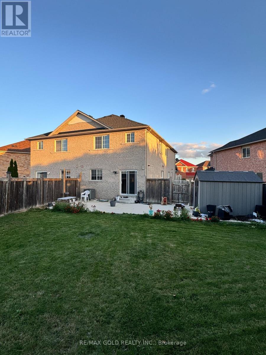 86 Turquoise Crescent, Brampton, Ontario  L6P 0Z8 - Photo 47 - W13798708