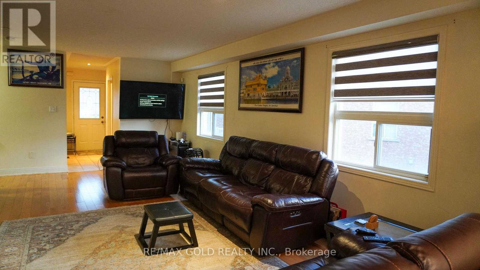 86 Turquoise Crescent, Brampton, Ontario  L6P 0Z8 - Photo 4 - W13798708