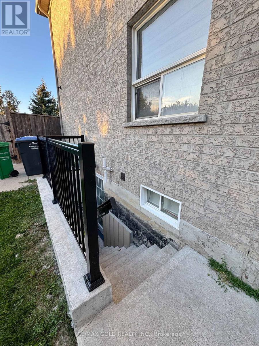 86 Turquoise Crescent, Brampton, Ontario  L6P 0Z8 - Photo 45 - W13798708