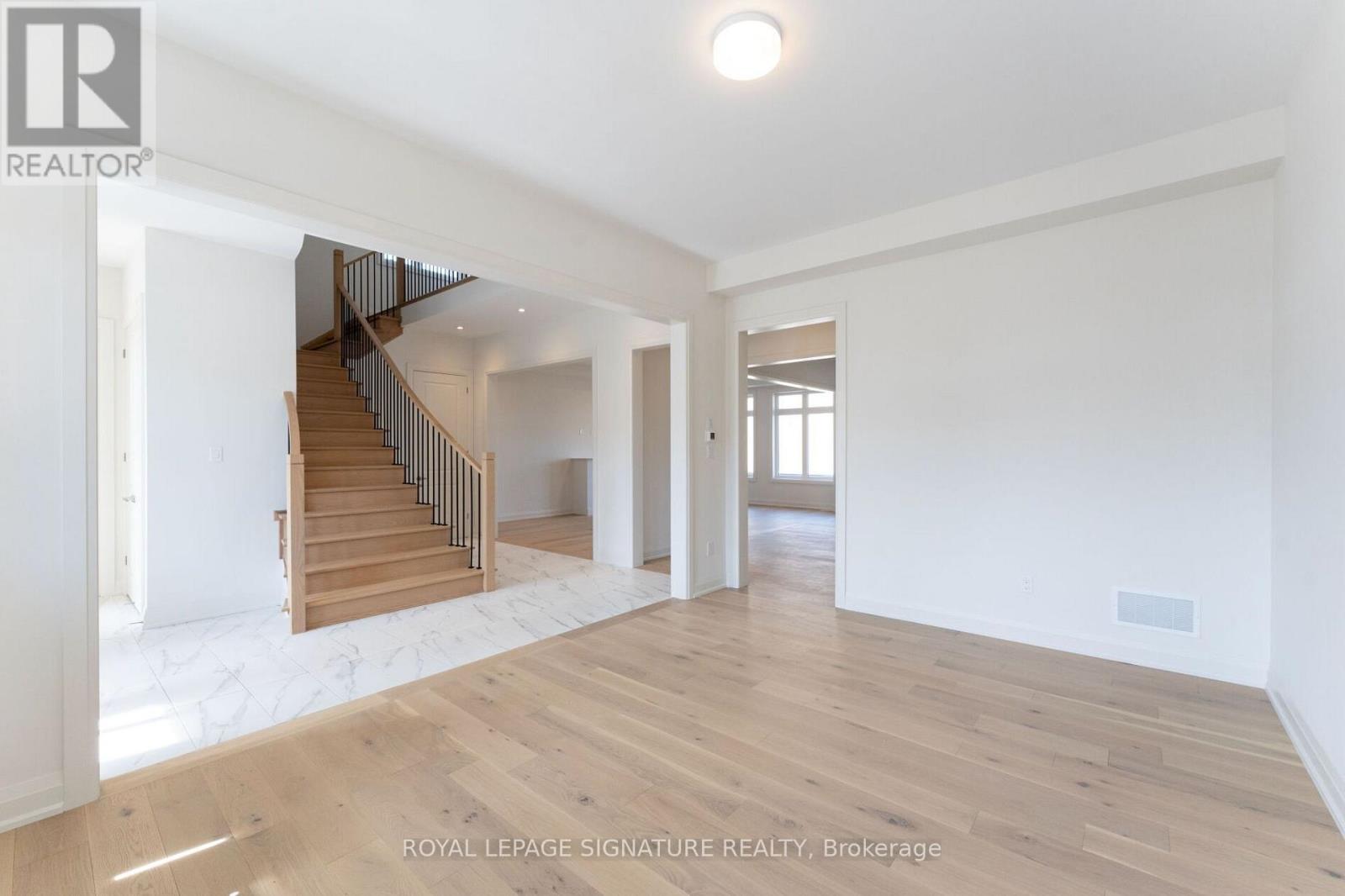8 Mayflower Gardens, Adjala-Tosorontio (Colgan), Ontario  L0G 1W0 - Photo 11 - N13801350