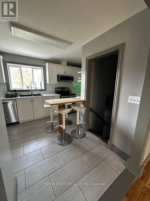 Upper - 189 Little Avenue, Barrie, Ontario  L4N 6L1 - Photo 4 - S13801180