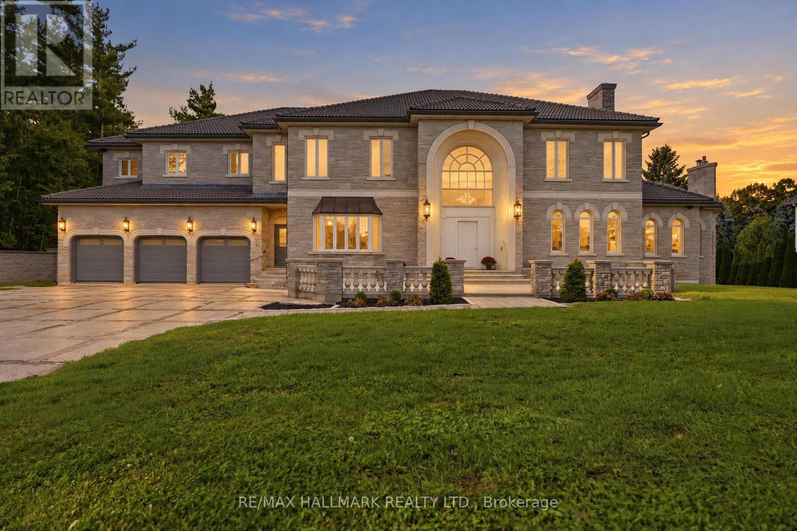 290 TOLLENDAL MILL ROAD, Barrie, Ontario