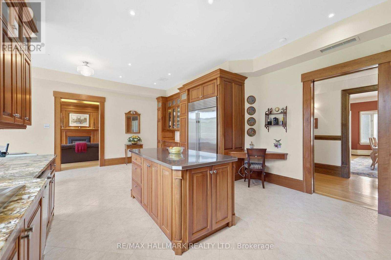 290 Tollendal Mill Road, Barrie, Ontario  L4N 7S6 - Photo 10 - S13801320