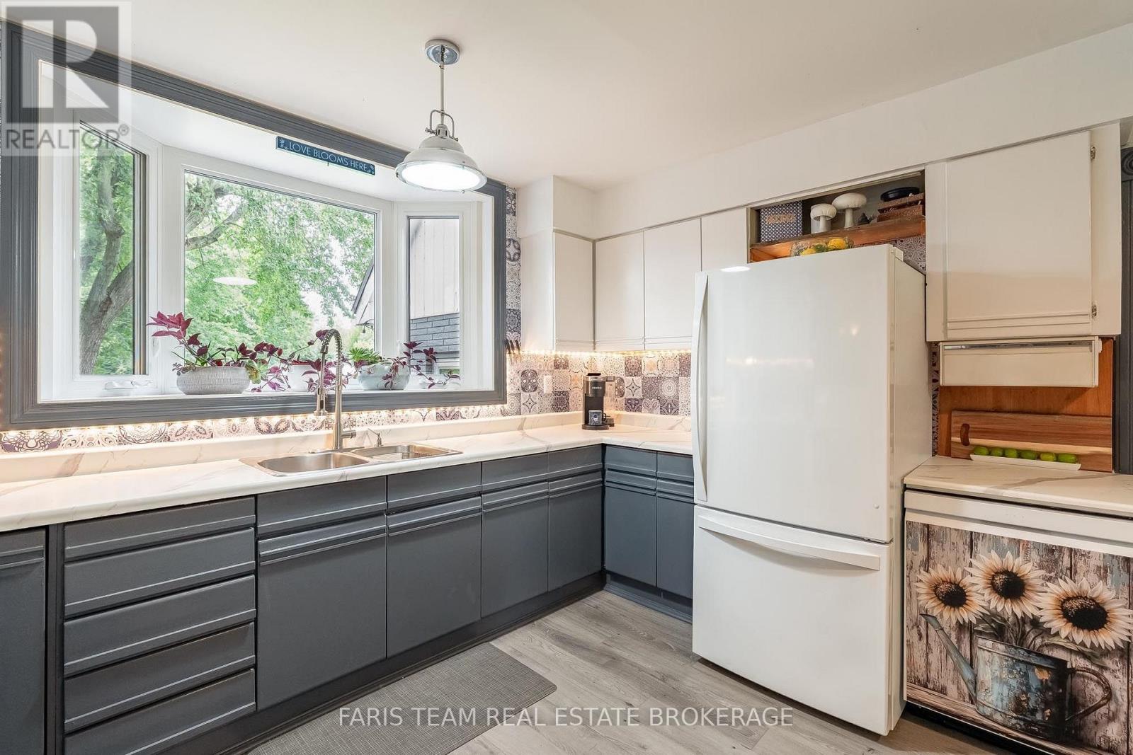 3400 Baldwick Lane, Springwater, Ontario  L0M 1T2 - Photo 8 - S13801498