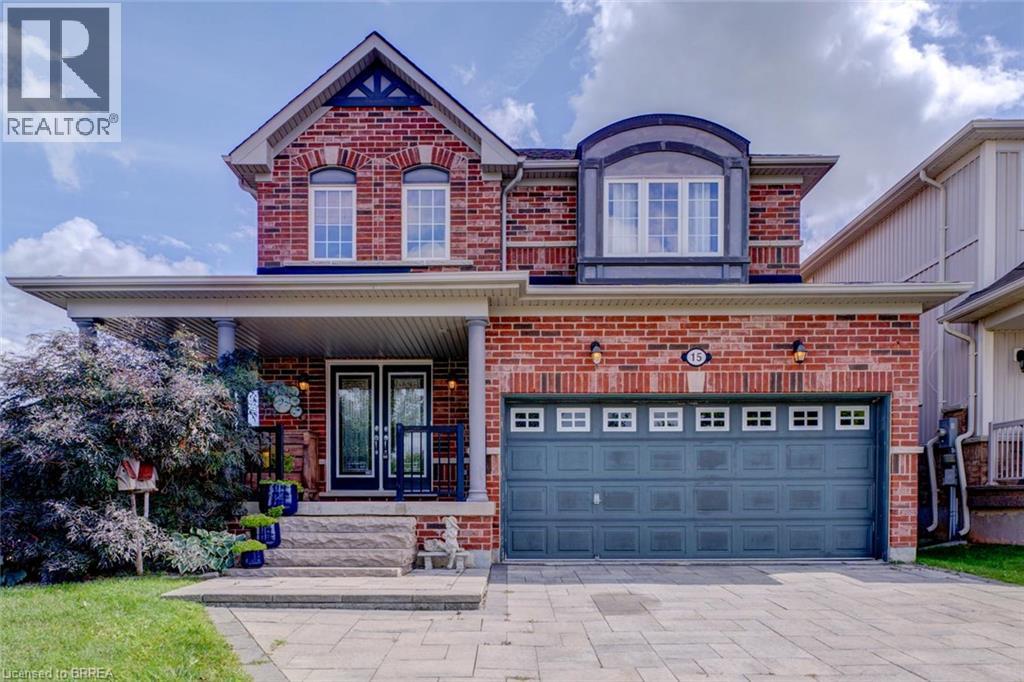 15 DAVIDSON Court, Brantford, Ontario