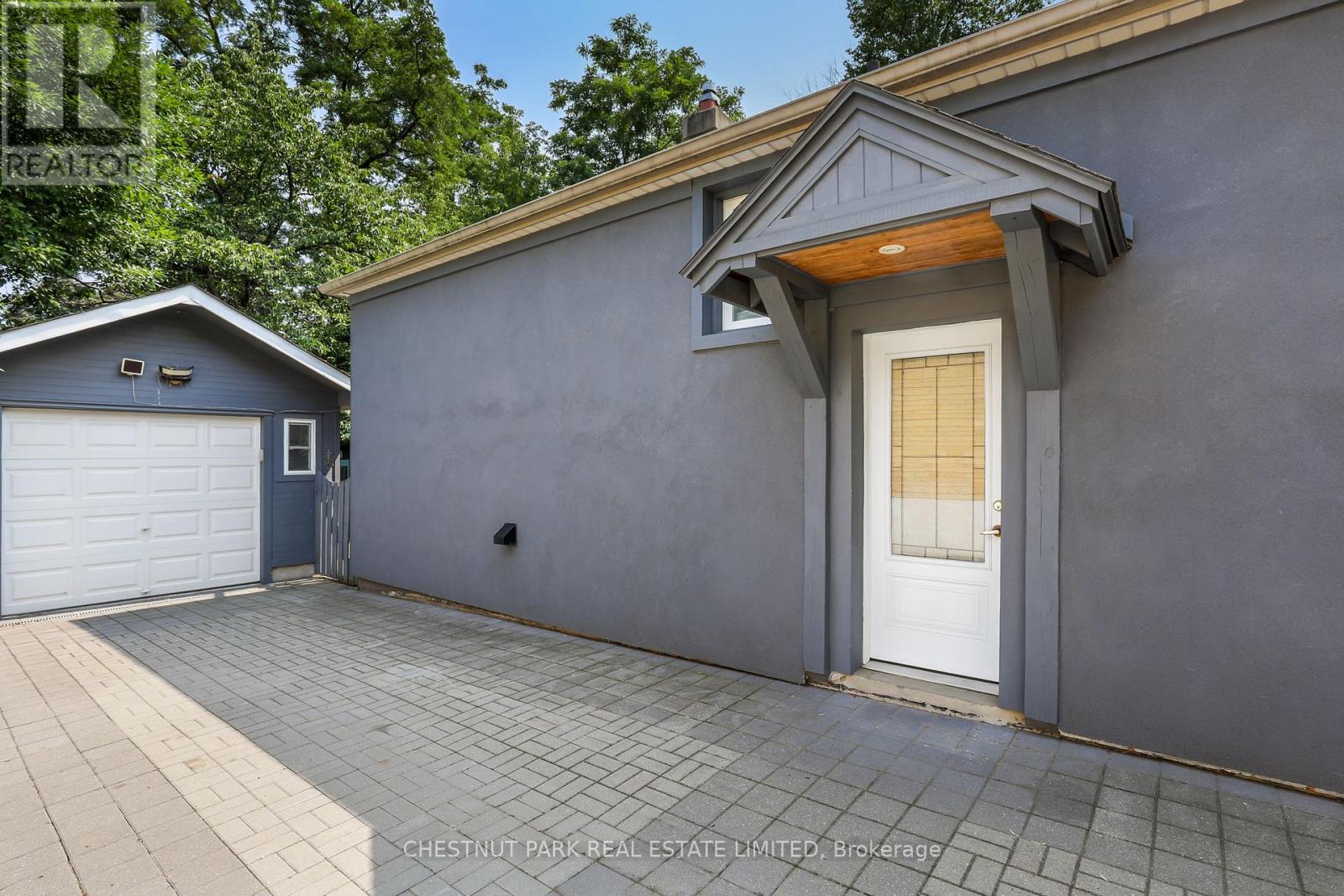 27 Cedarcrest Drive, Toronto, Ontario  M9A 2V4 - Photo 24 - W13801196