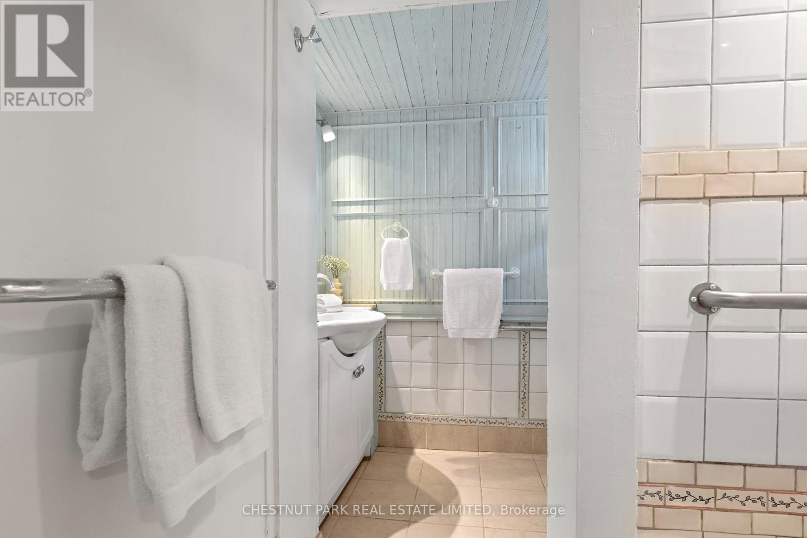 27 Cedarcrest Drive, Toronto, Ontario  M9A 2V4 - Photo 31 - W13801196