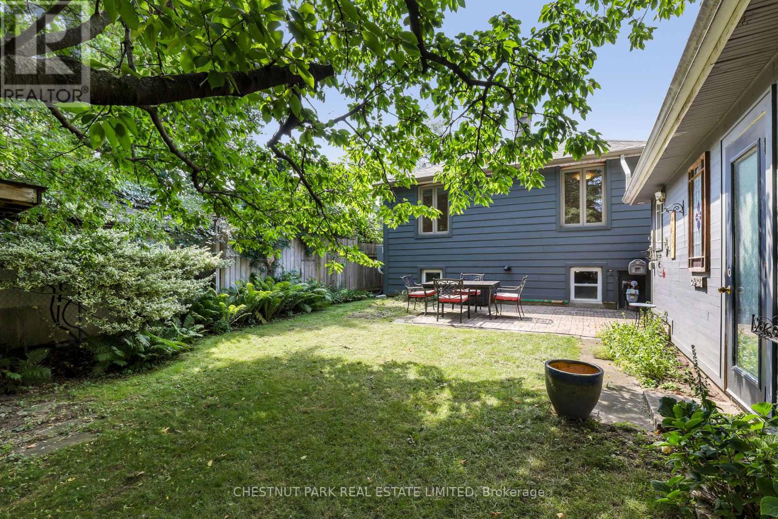 27 Cedarcrest Drive, Toronto, Ontario  M9A 2V4 - Photo 40 - W13801196