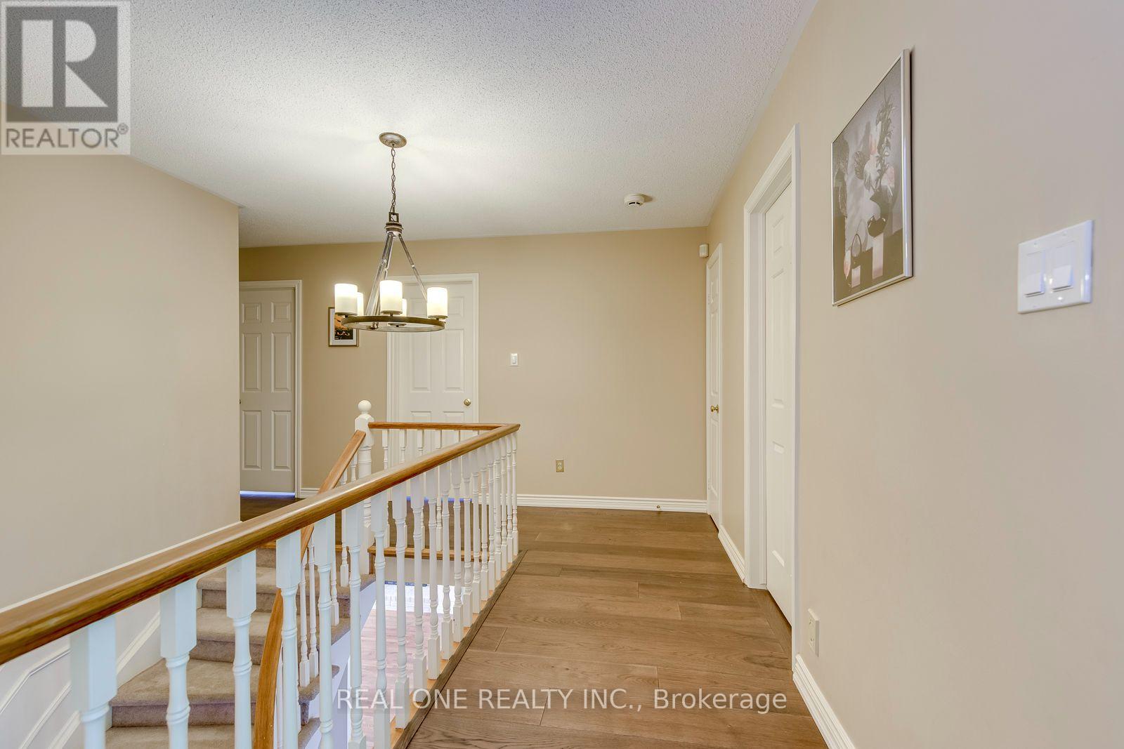 3944 Glamis Court, Mississauga, Ontario  L5L 3N5 - Photo 14 - W13801206