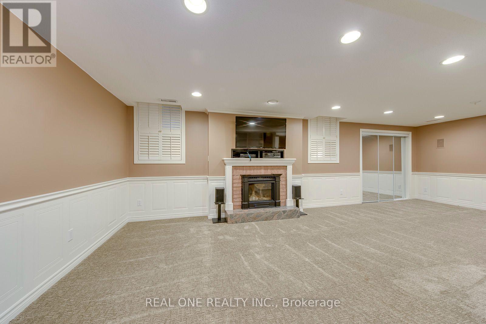 3944 Glamis Court, Mississauga, Ontario  L5L 3N5 - Photo 25 - W13801206