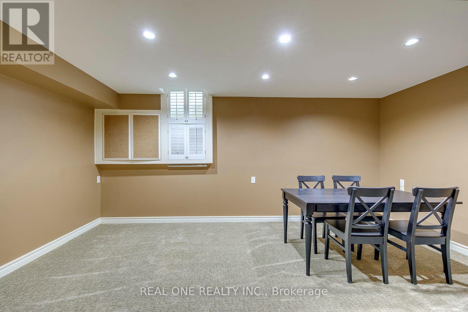 3944 Glamis Court, Mississauga, Ontario  L5L 3N5 - Photo 30 - W13801206