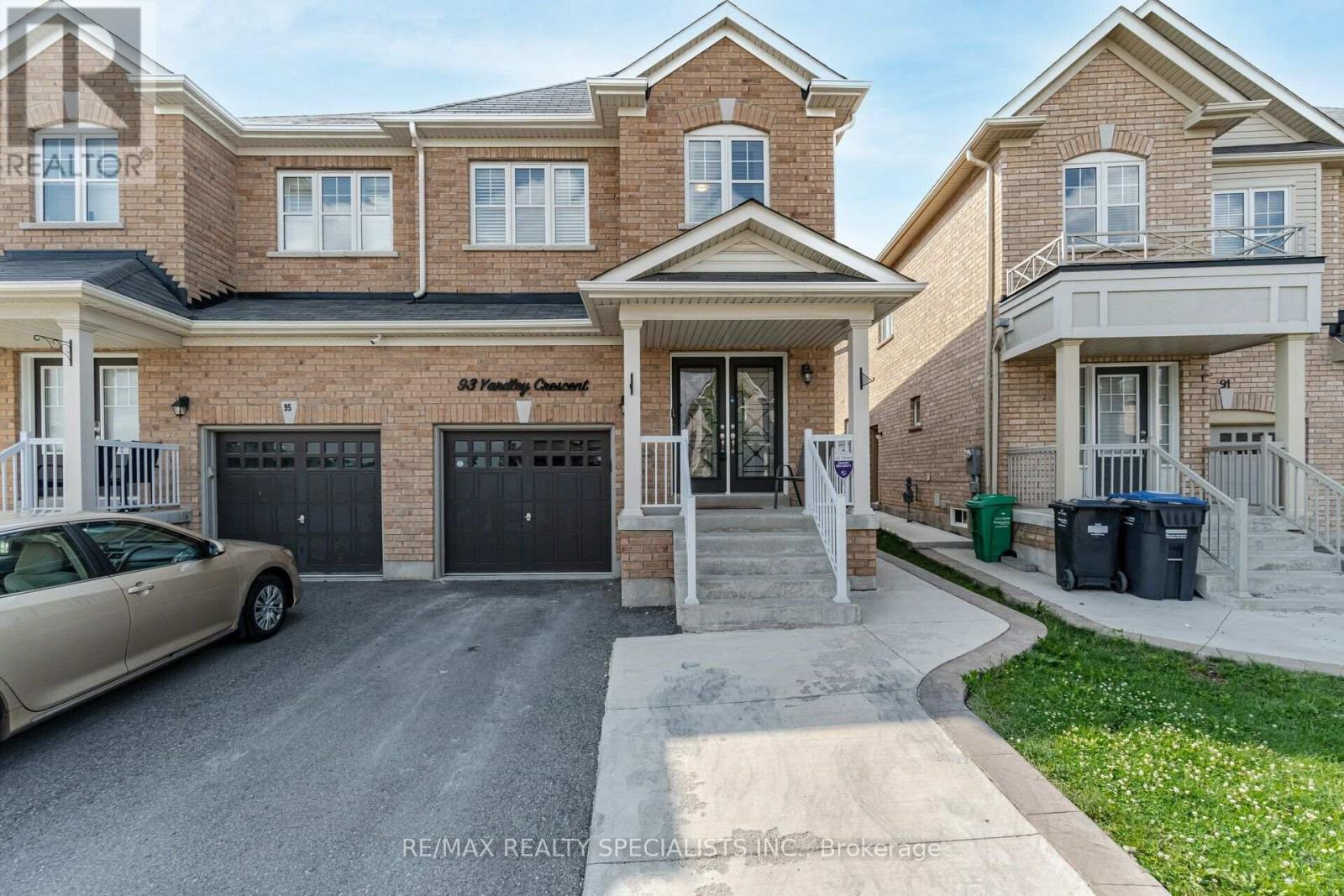 93 Yardley Crescent, Brampton, Ontario  L6X 5L8 - Photo 2 - W13801210