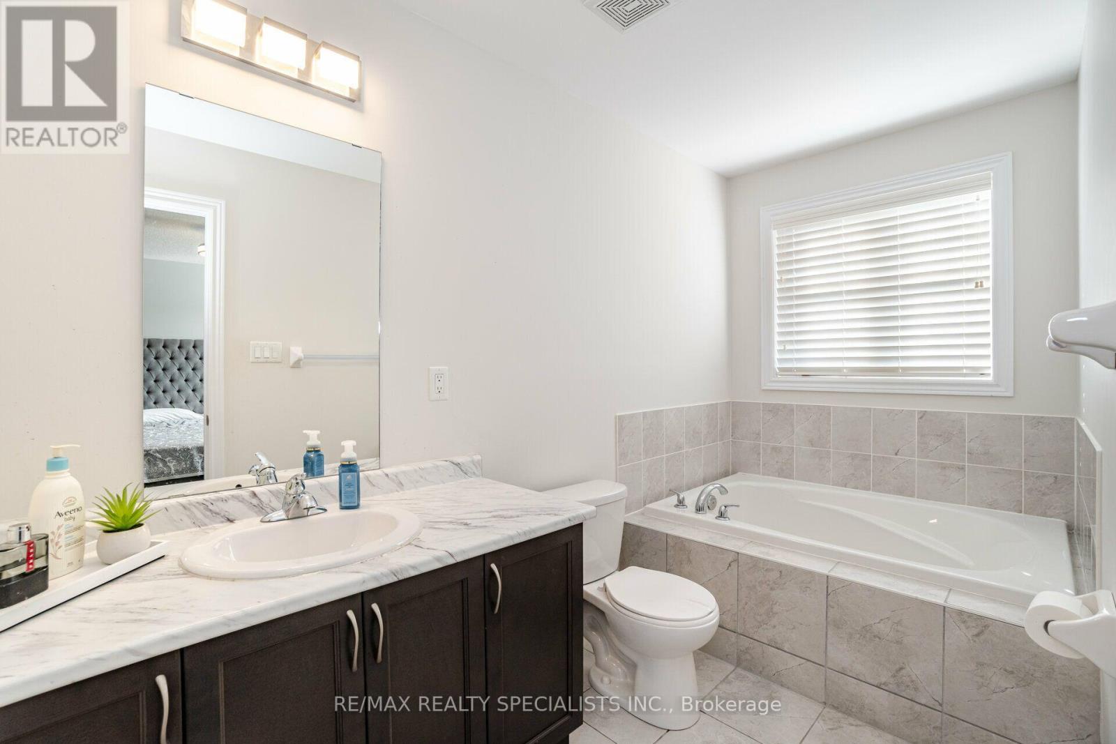 93 Yardley Crescent, Brampton, Ontario  L6X 5L8 - Photo 29 - W13801210